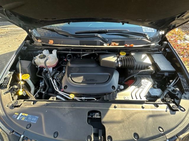 Used 2024 Chrysler Pacifica Touring-L image 14
