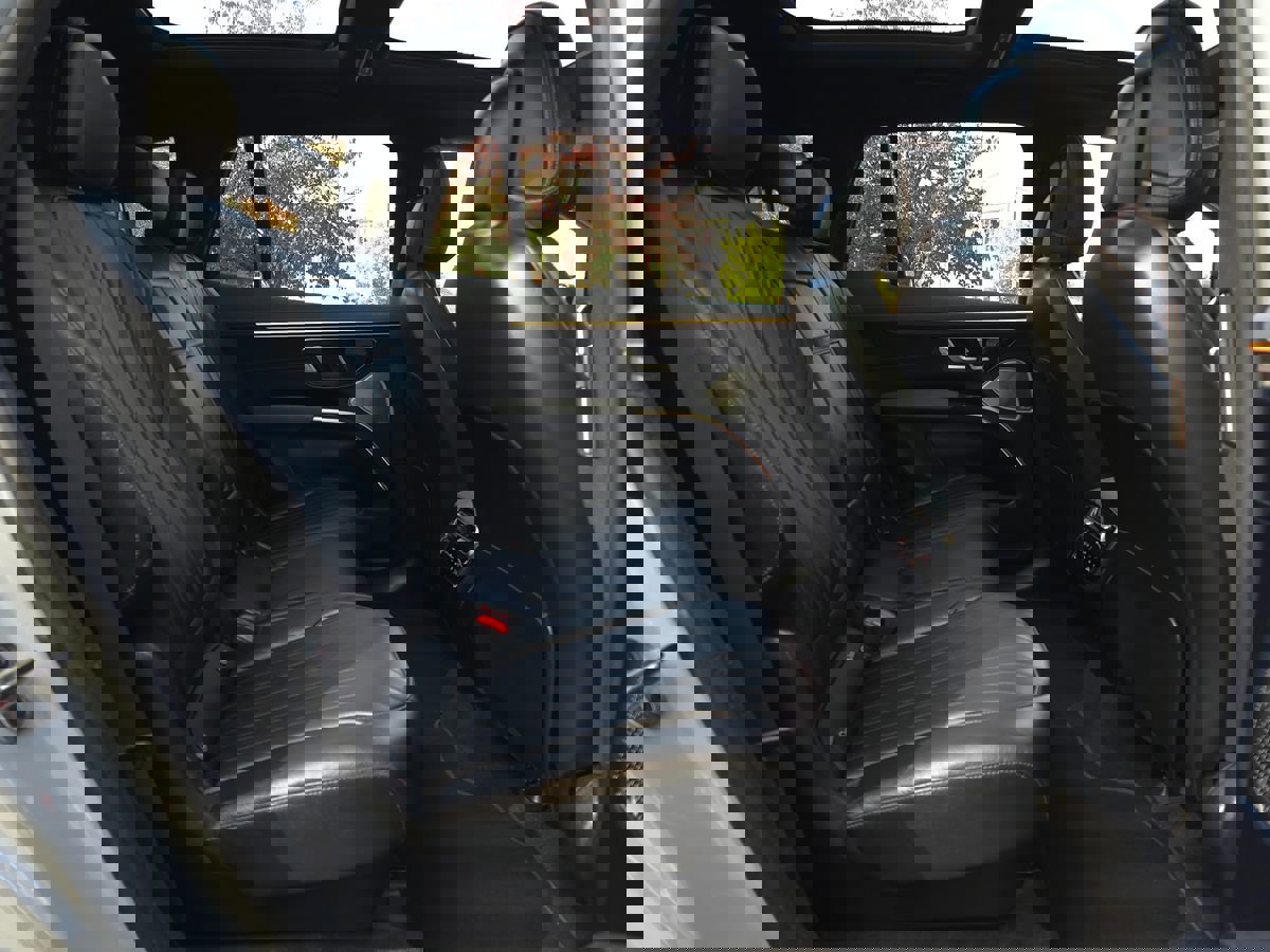 Used 2023 Mercedes-Benz EQS 580 4MATIC SUV image 19