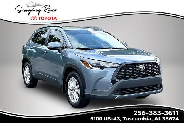 Used 2024 Toyota Corolla Cross LE w/ Moonroof Package FWD image 1
