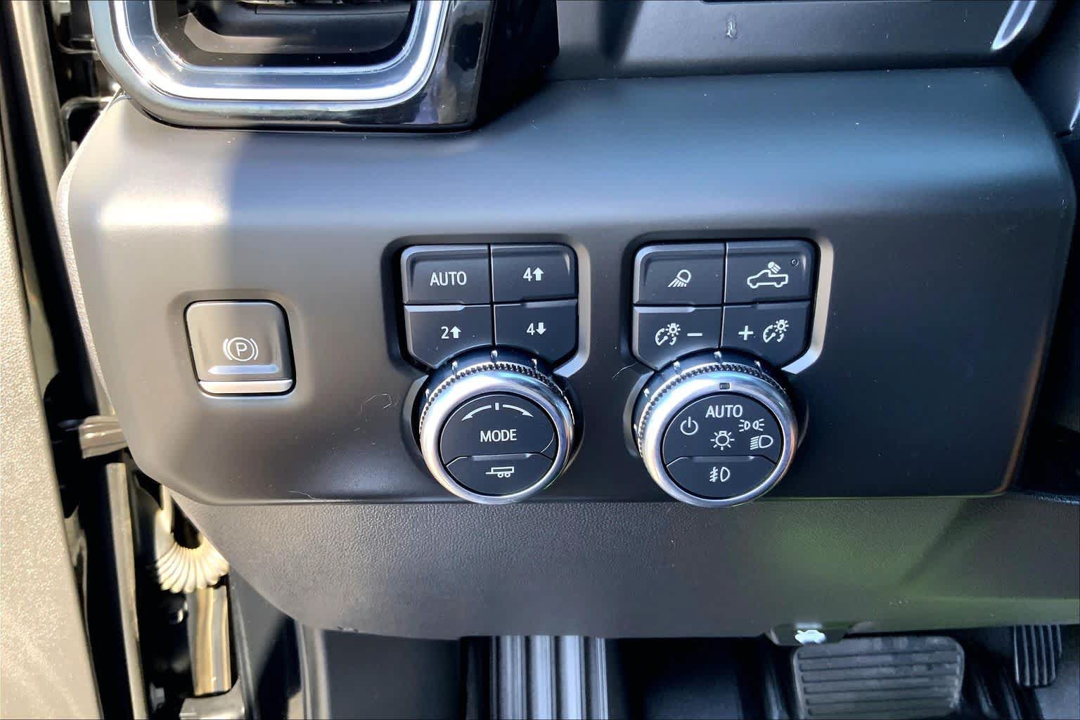 Used 2023 GMC Sierra 1500 Denali AWD/4WD image 33