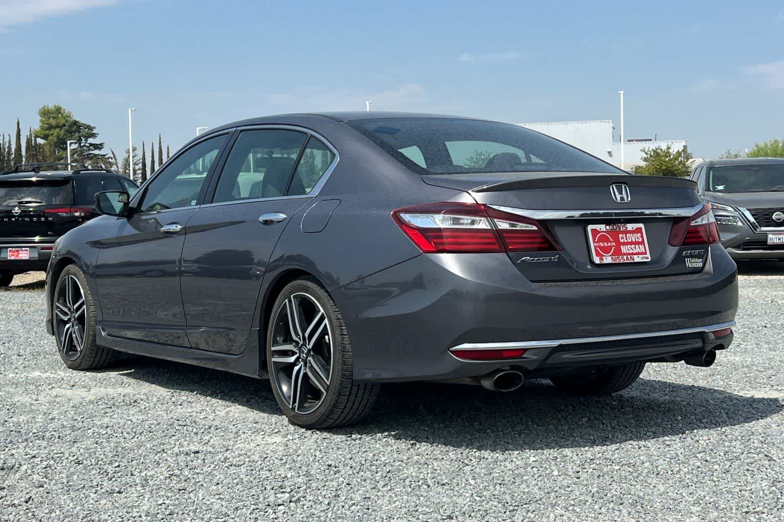 Used 2017 Honda Accord Sport image 7