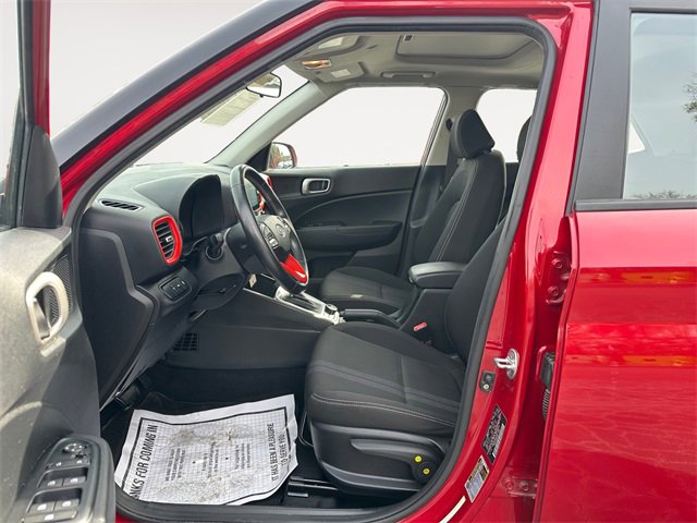 Used 2022 Hyundai Venue SEL image 9