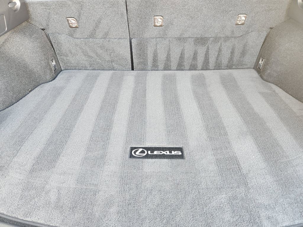 Used 2024 Lexus UX 250h AWD w/ Premium Package image 33