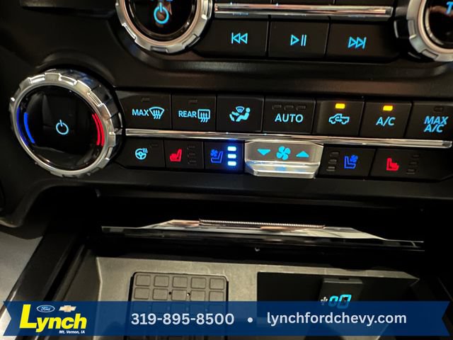 New 2026 Ford F250 Lariat w/ Black Appearance Package AWD/4WD image 17