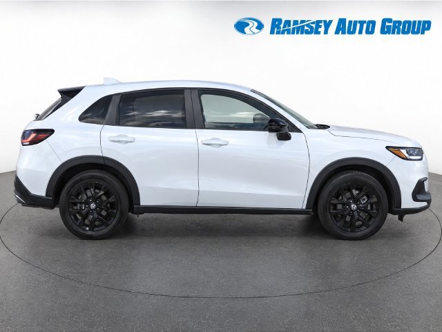 Used 2025 Honda HR-V Sport image 8