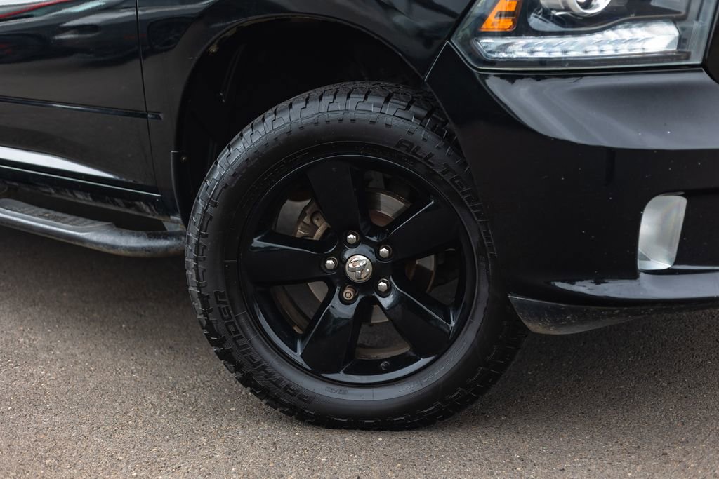 Used 2014 RAM 1500 Express w/ Black Ram 1500 Express Group AWD/4WD image 4