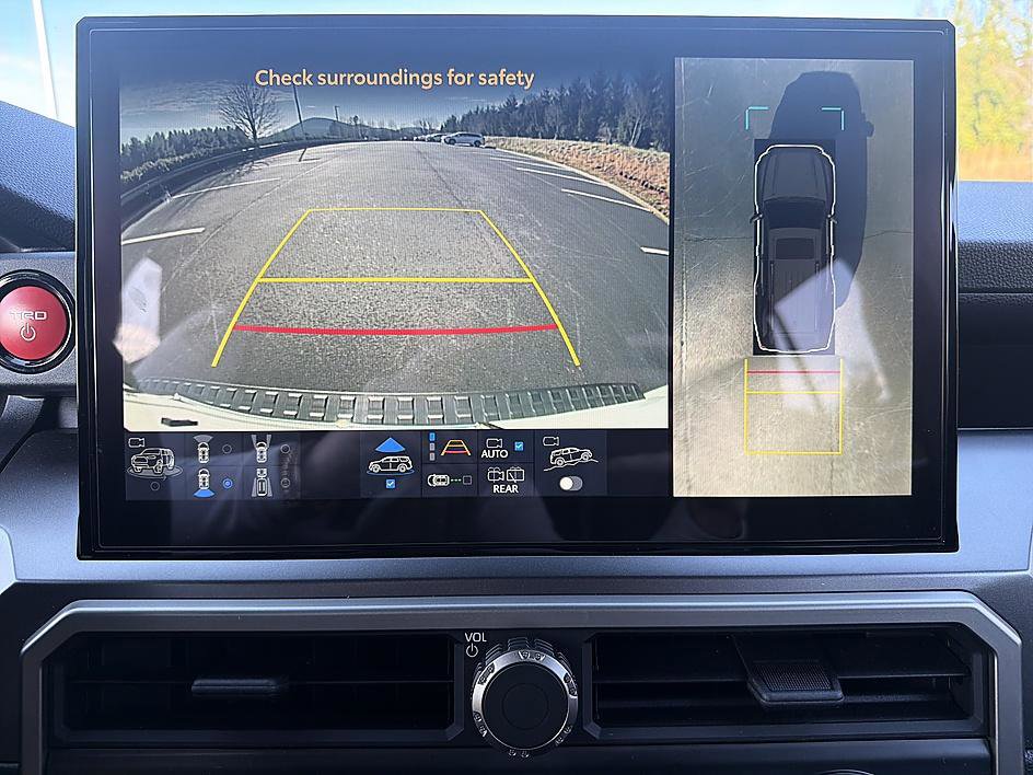 Used 2025 Toyota 4Runner TRD Off-Road Premium image 15