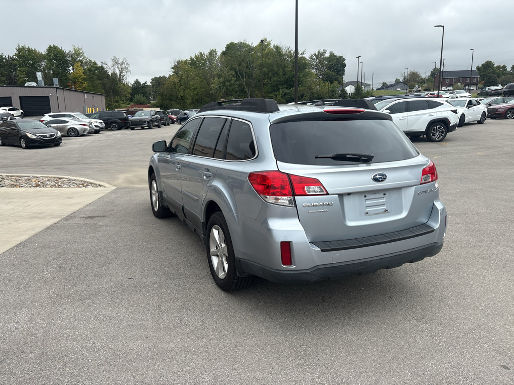 Used 2014 Subaru Outback 2.5i Limited w/ Moonroof Package AWD/4WD image 5