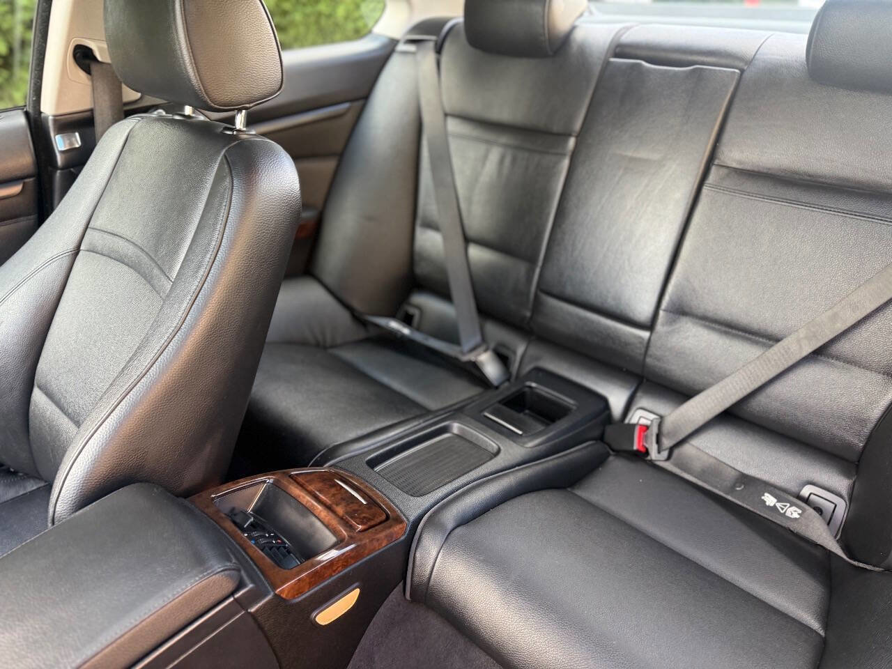 Used 2010 BMW 335i xDrive Coupe image 34