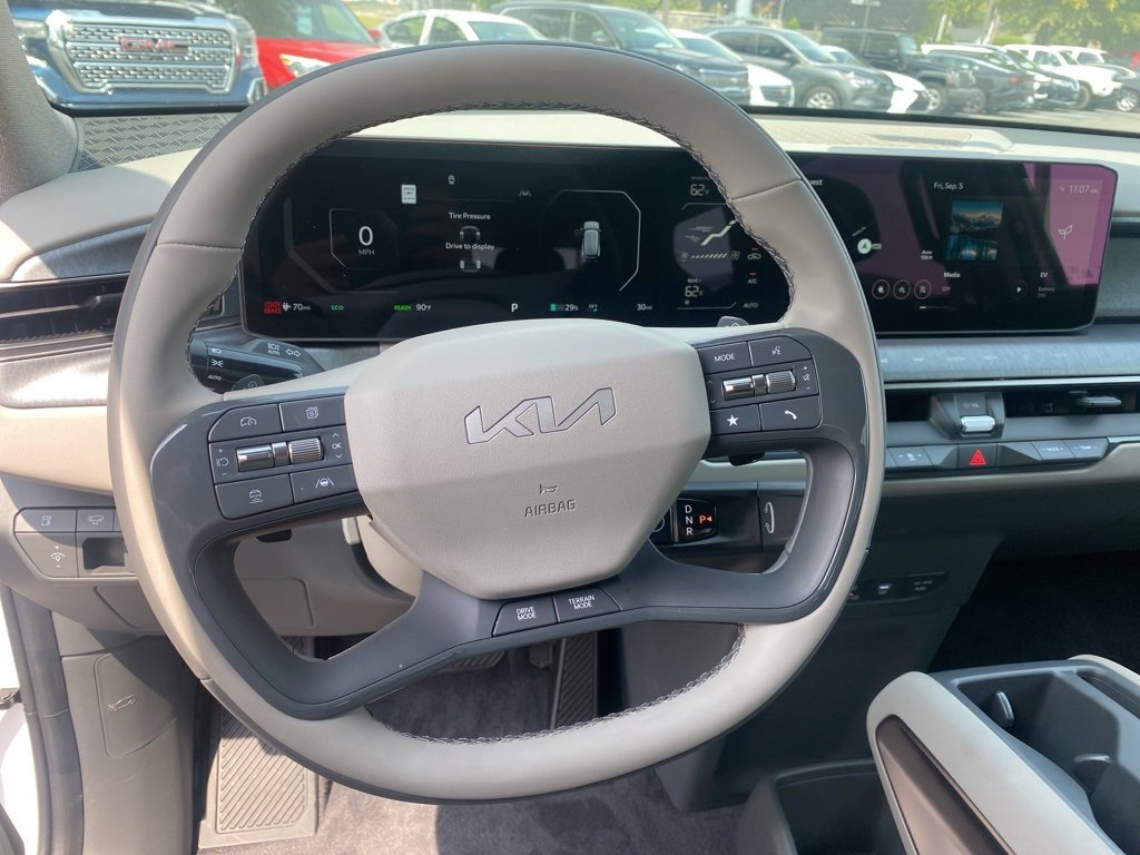 New 2026 Kia EV9 Wind image 22