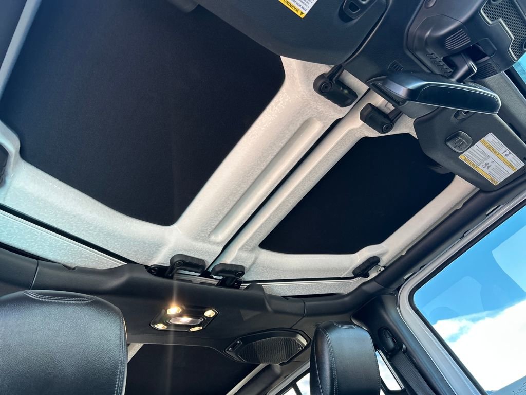 Used 2020 Jeep Gladiator Overland image 26