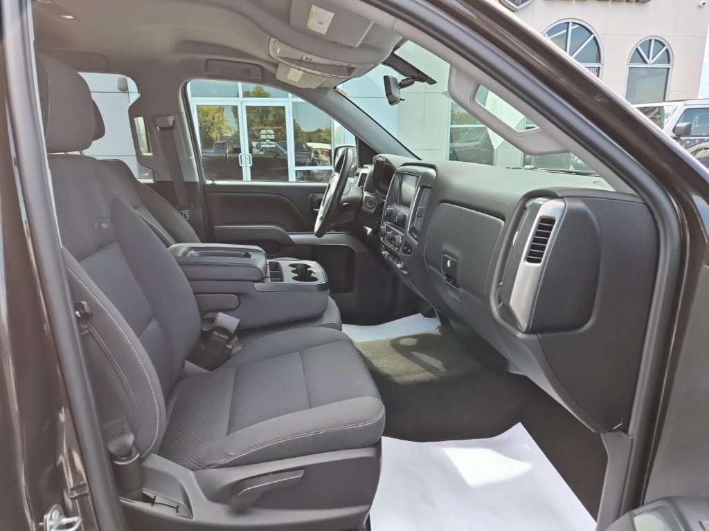 Used 2018 Chevrolet Silverado 1500 LT w/ All Star Edition AWD/4WD image 25