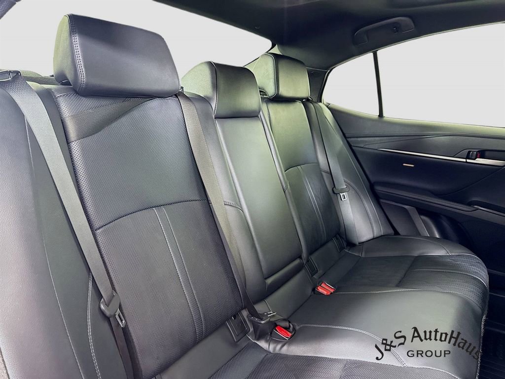 Used 2025 Toyota Camry XSE image 32