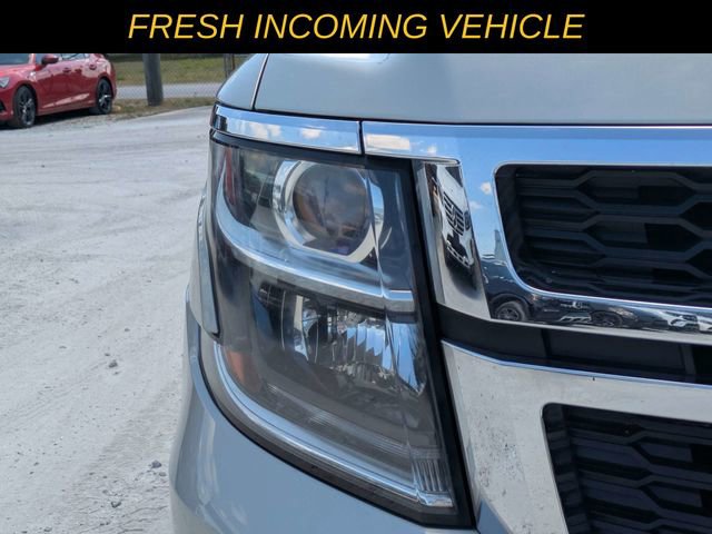 Used 2016 Chevrolet Suburban LS RWD image 8