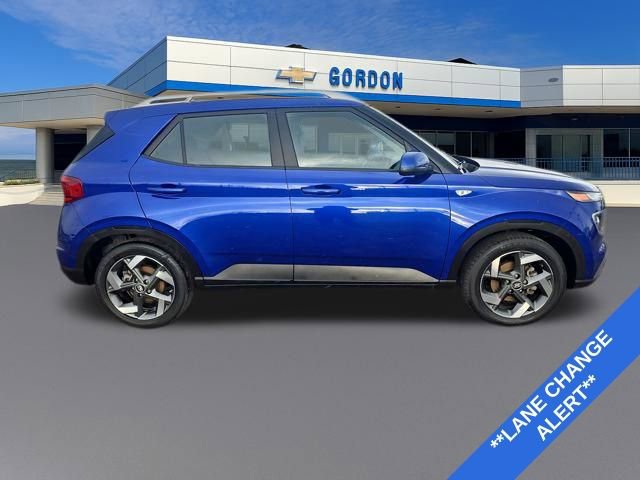 Used 2023 Hyundai Venue SEL image 6