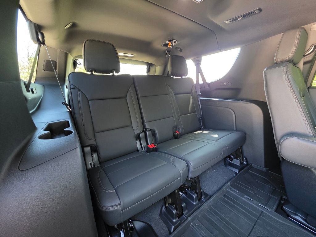 New 2026 Chevrolet Suburban High Country image 10