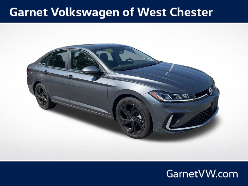 Certified 2025 Volkswagen Jetta SE w/ Black Wheel Package FWD image 7