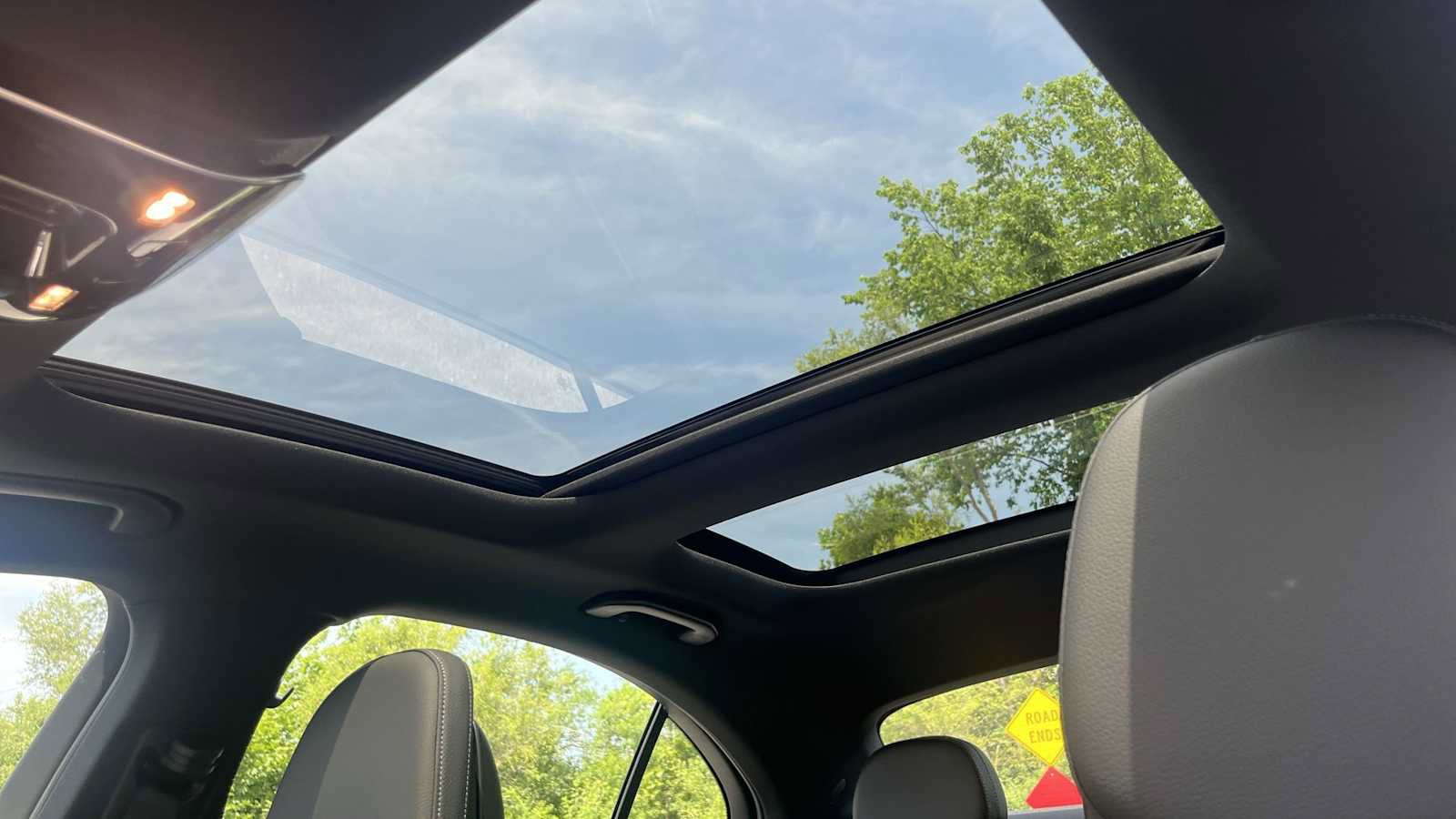 New 2026 Mercedes-Benz C 300 4MATIC Sedan image 28