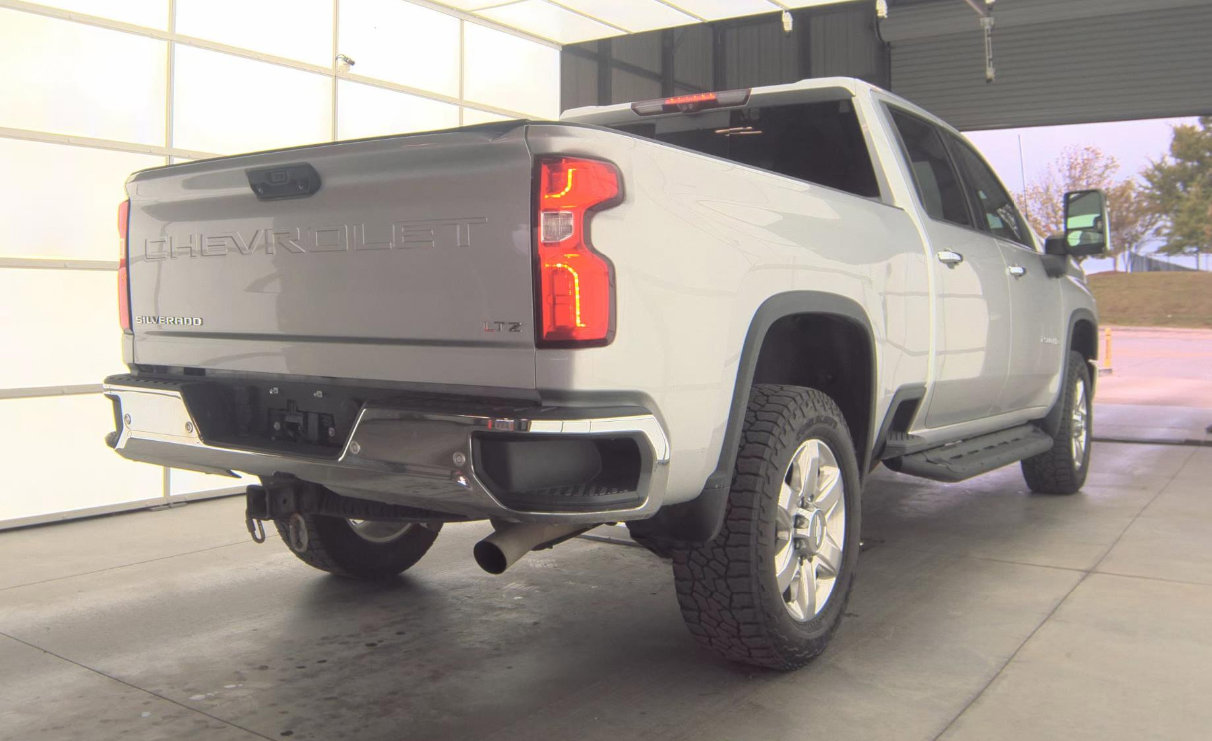 Used 2020 Chevrolet Silverado 2500 LTZ w/ LTZ Plus Package image 5