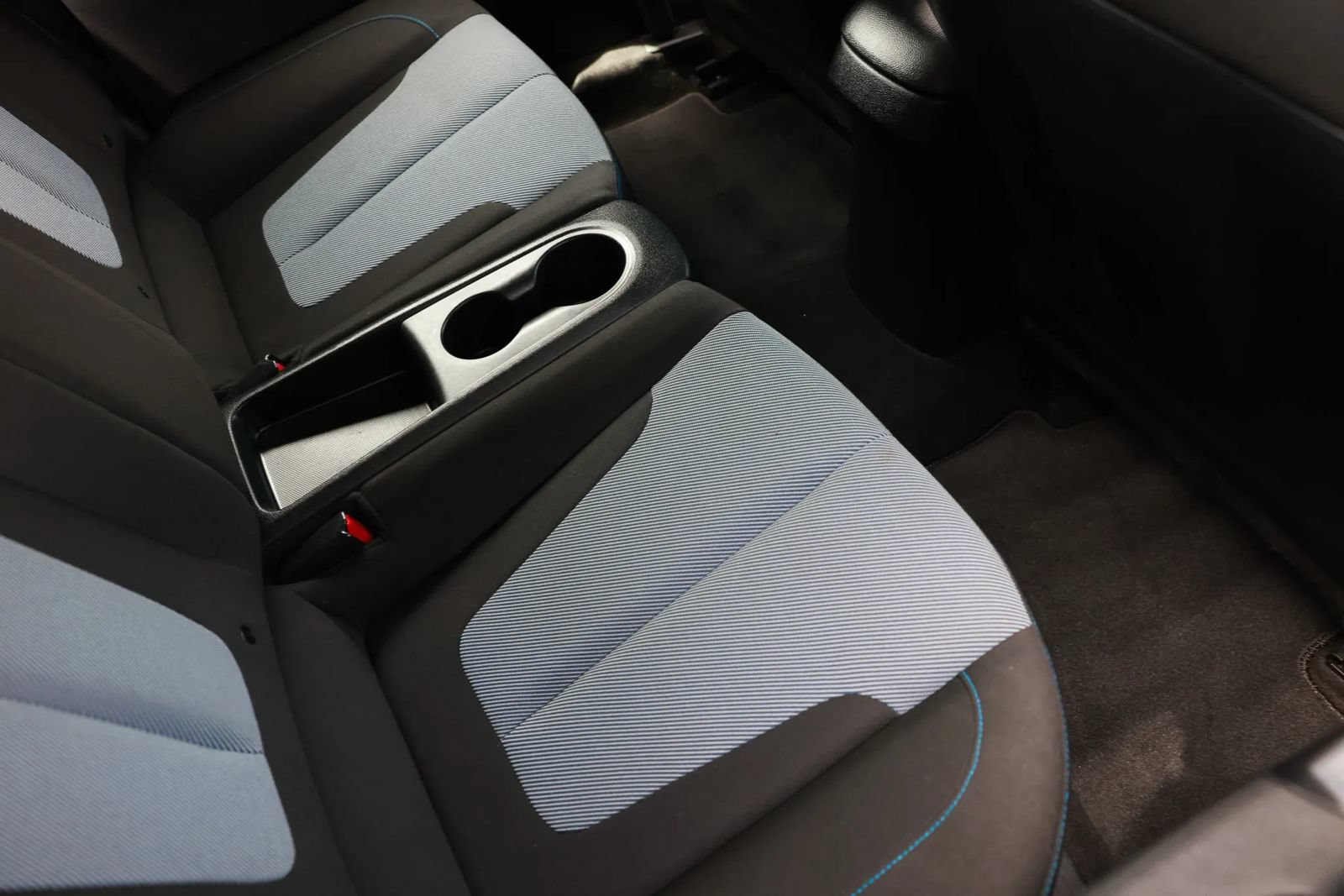 Used 2019 Hyundai Veloster 2.0 FWD image 22