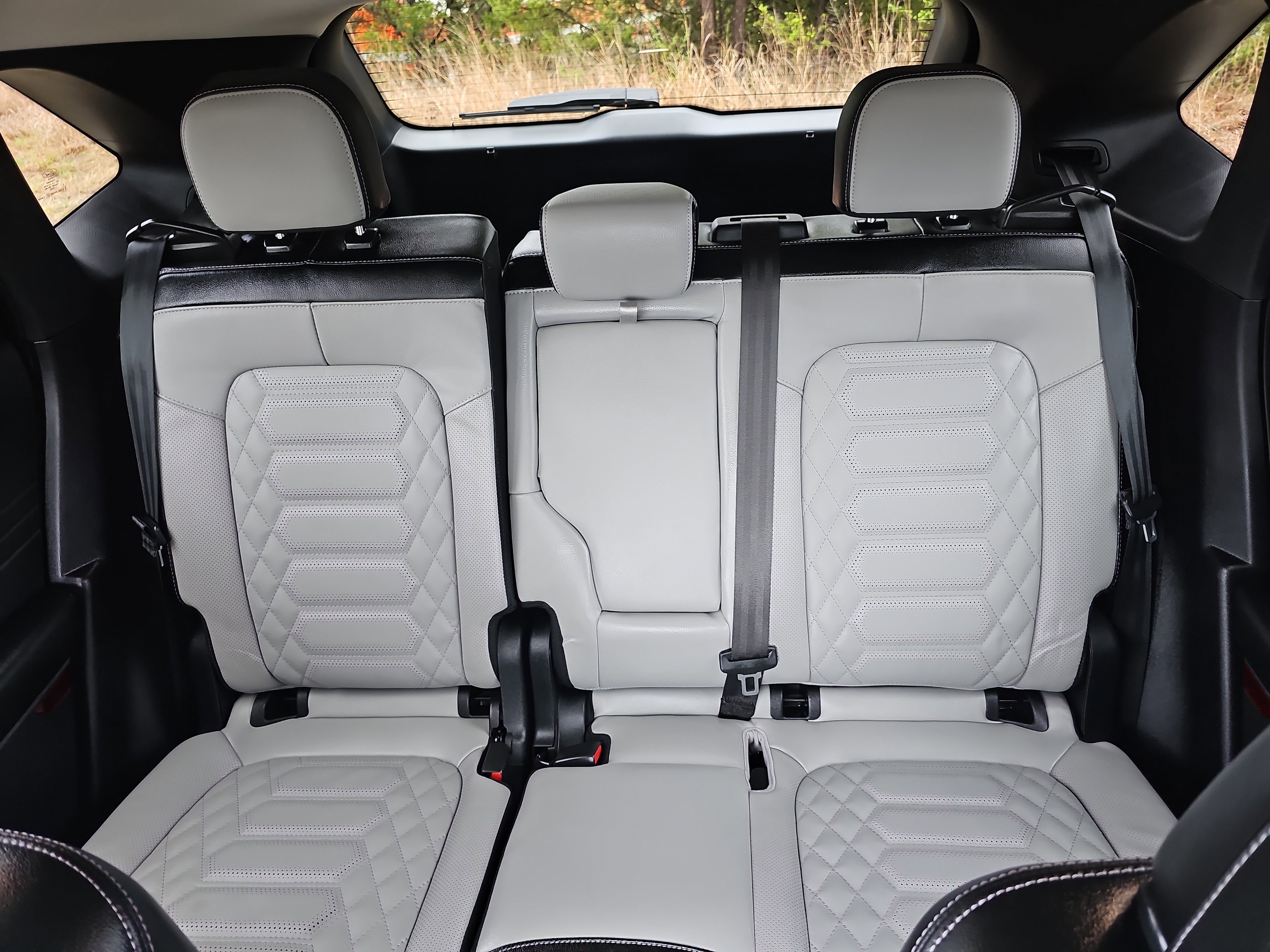 Certified 2024 Ford Escape SE w/ PHEV Premium Package image 18