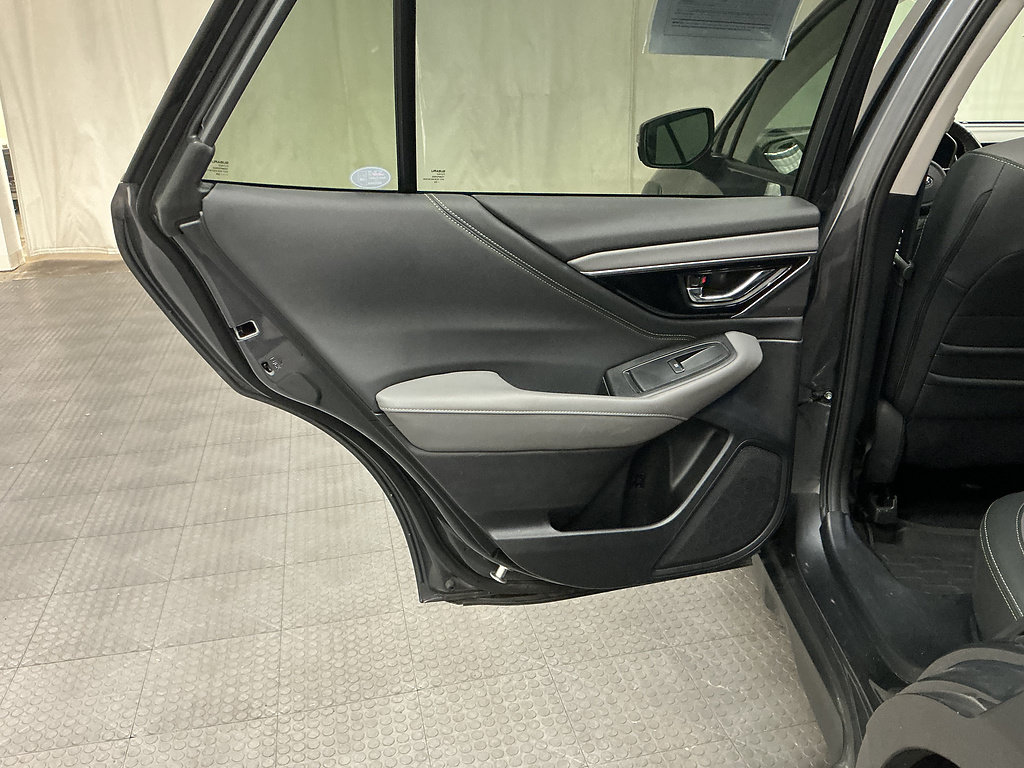 Used 2024 Subaru Outback Onyx Edition AWD/4WD image 24