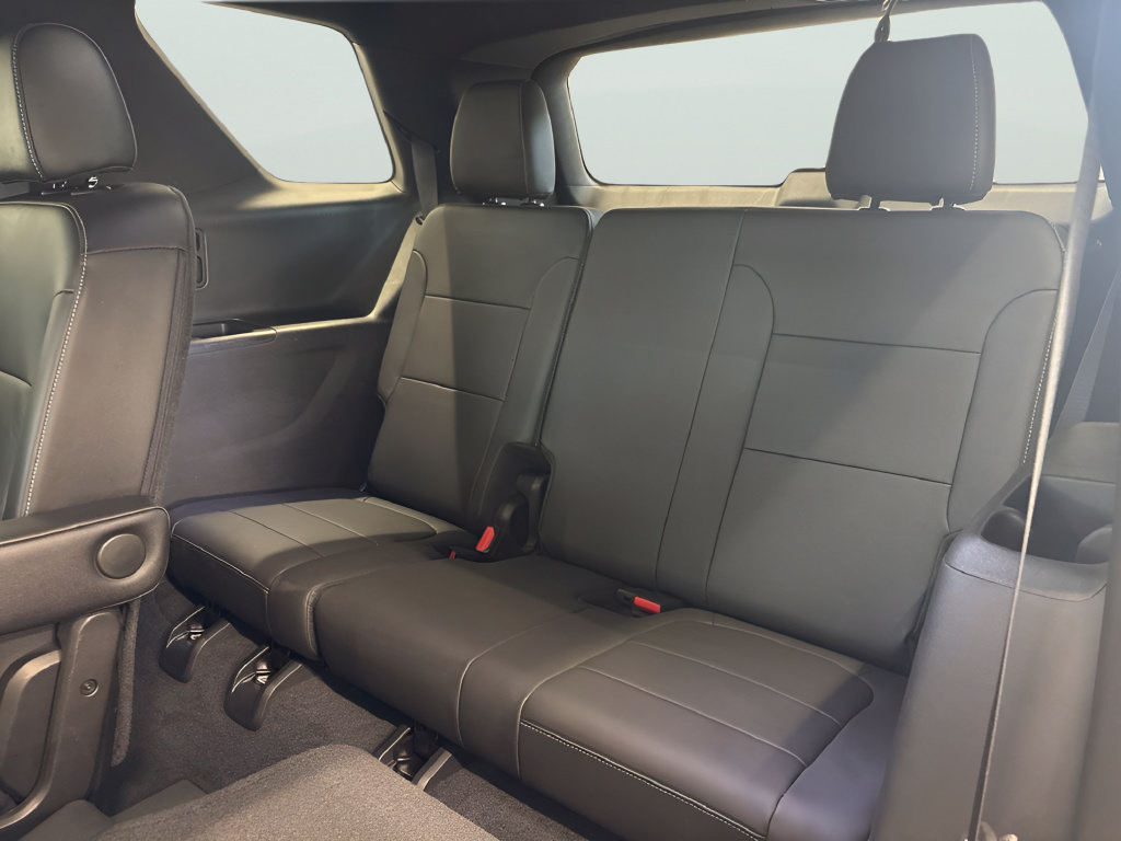 Used 2023 Chevrolet Traverse LT w/ LT Premium Package AWD/4WD image 20
