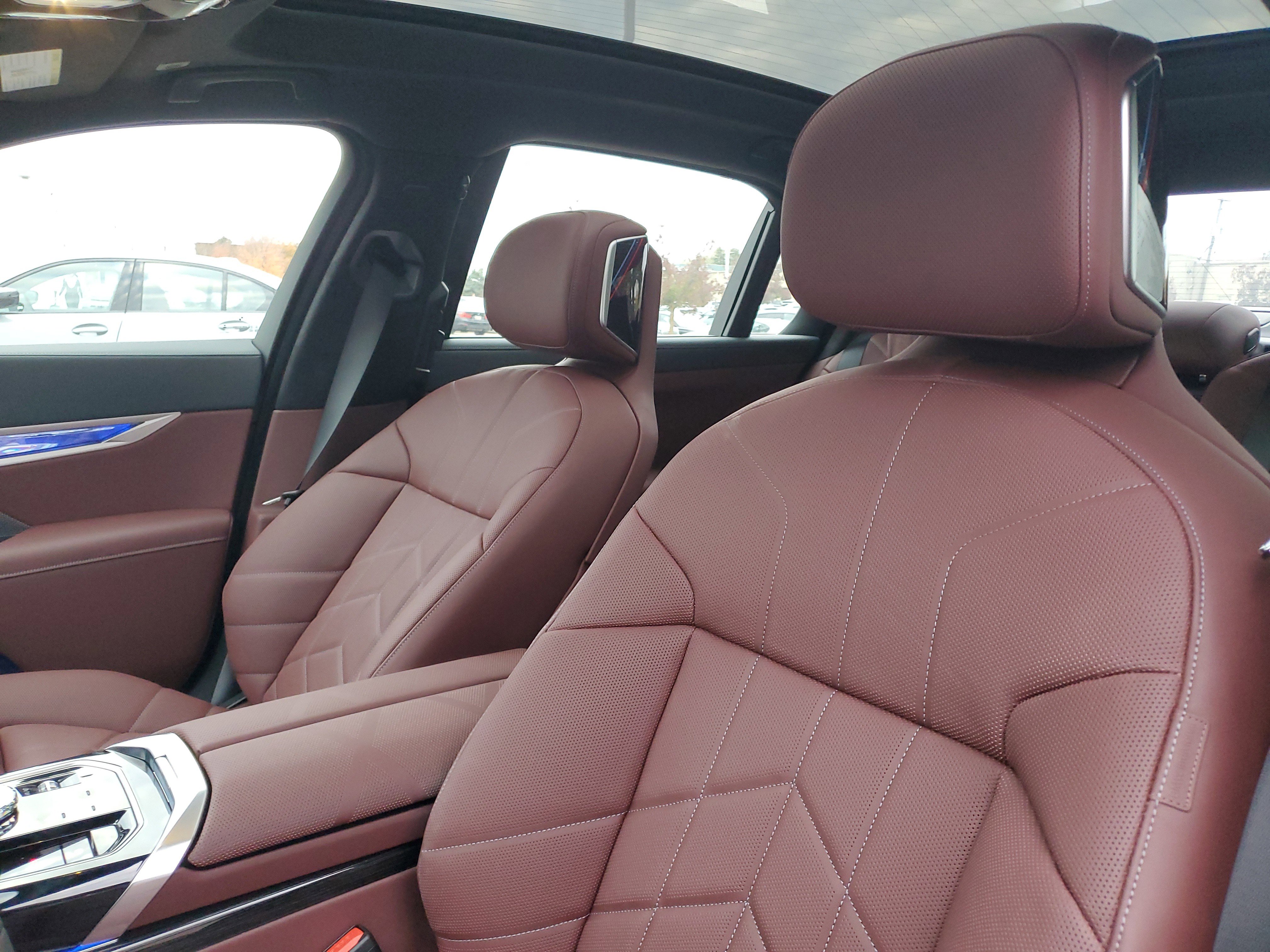 New 2026 BMW 740i xDrive image 8