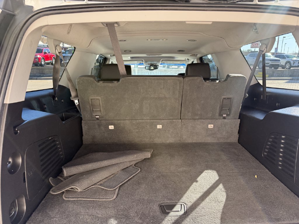 Used 2018 Chevrolet Suburban LT AWD/4WD image 25