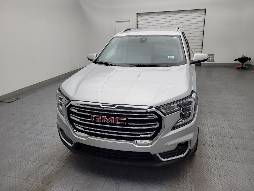 Used 2022 GMC Terrain SLT w/ LPO, Floor Liner Package FWD image 15