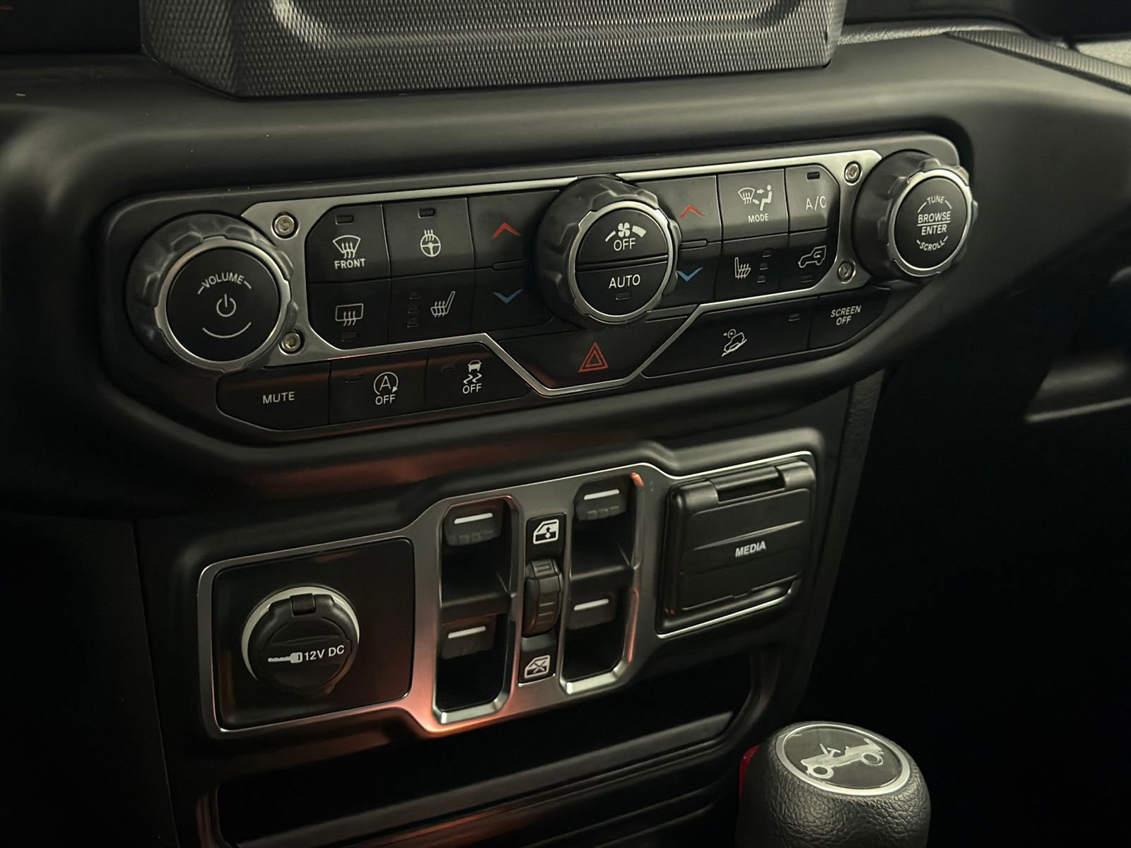 Used 2020 Jeep Wrangler Unlimited Sport image 29