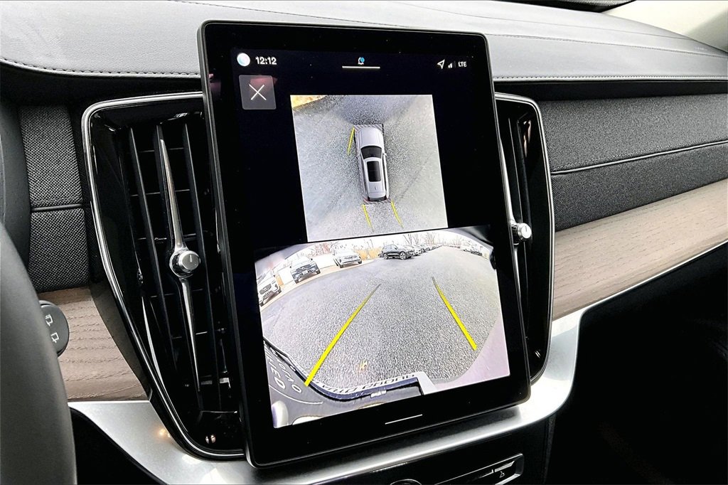 Used 2026 Volvo XC90 B5 Plus w/ Protection Package image 14