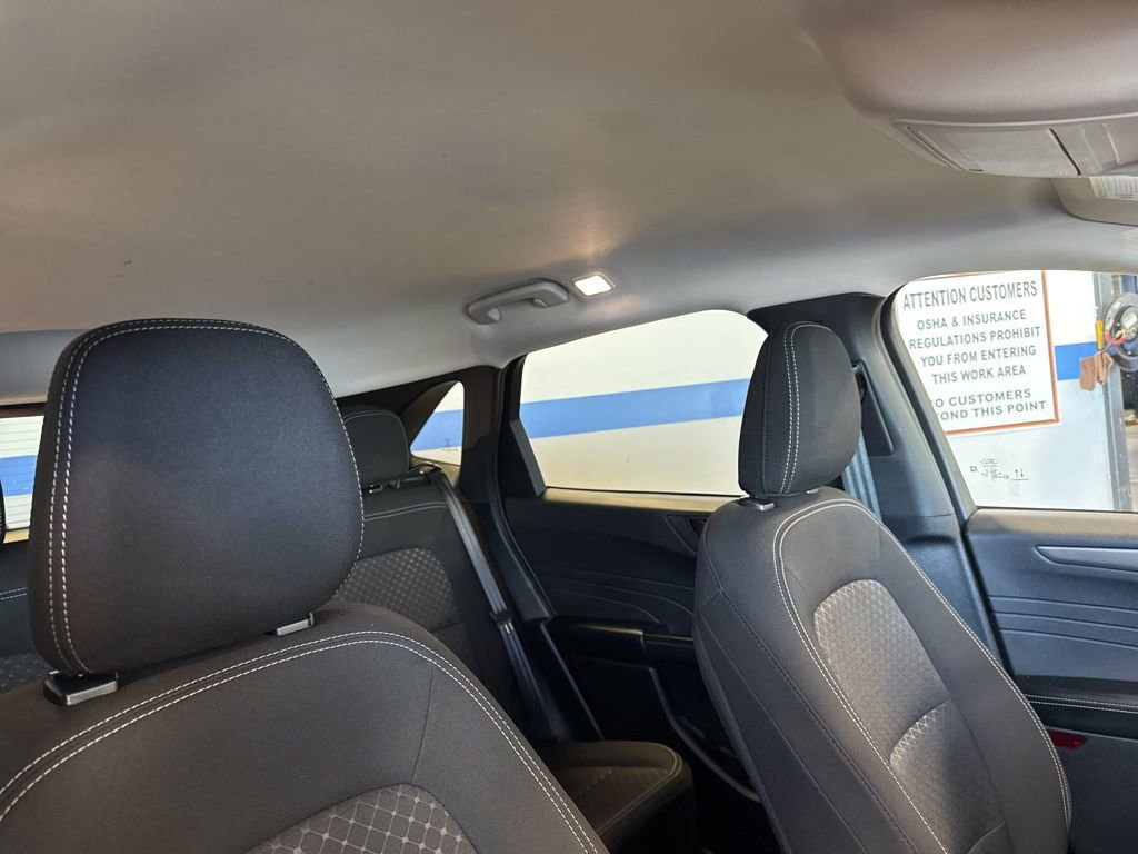 Used 2025 Ford Escape Active AWD/4WD image 33