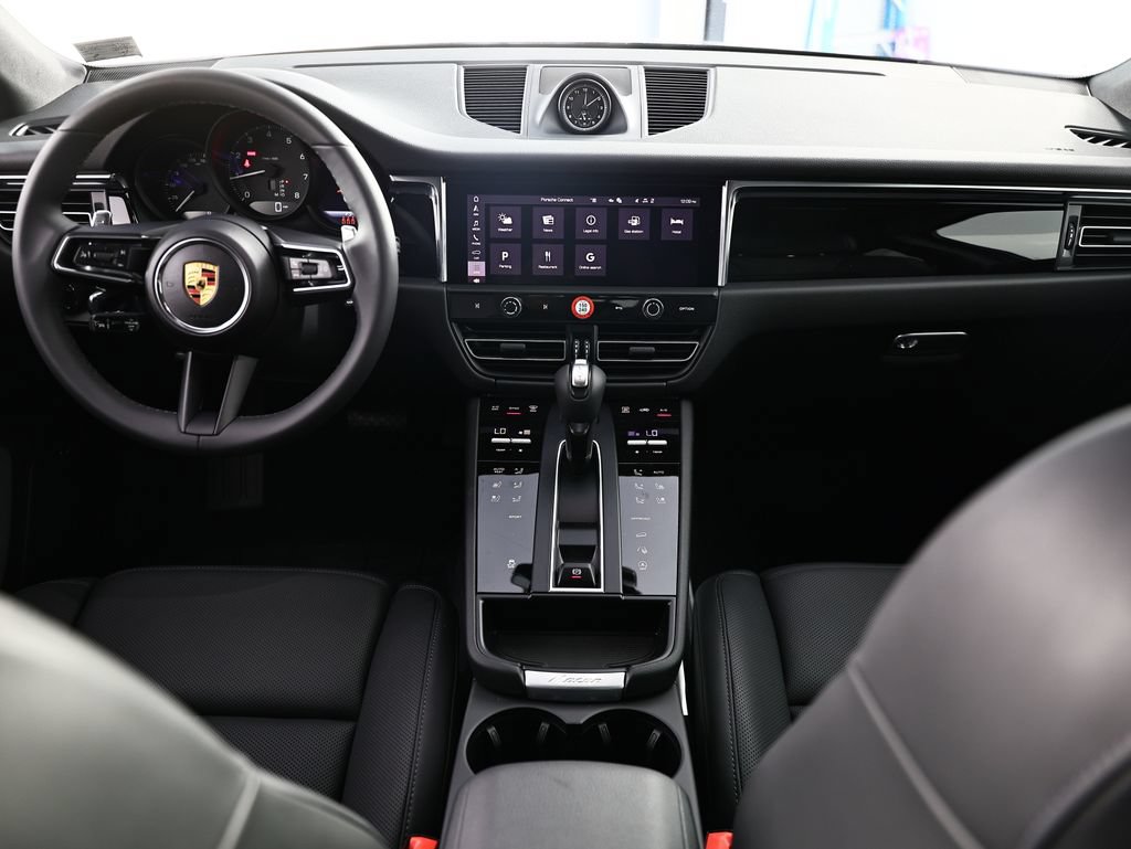 New 2026 Porsche Macan AWD/4WD image 29