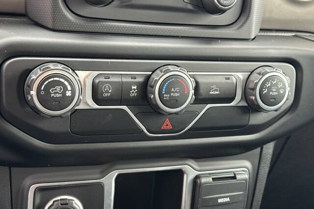 Certified 2021 Jeep Wrangler Unlimited Sport AWD/4WD image 17