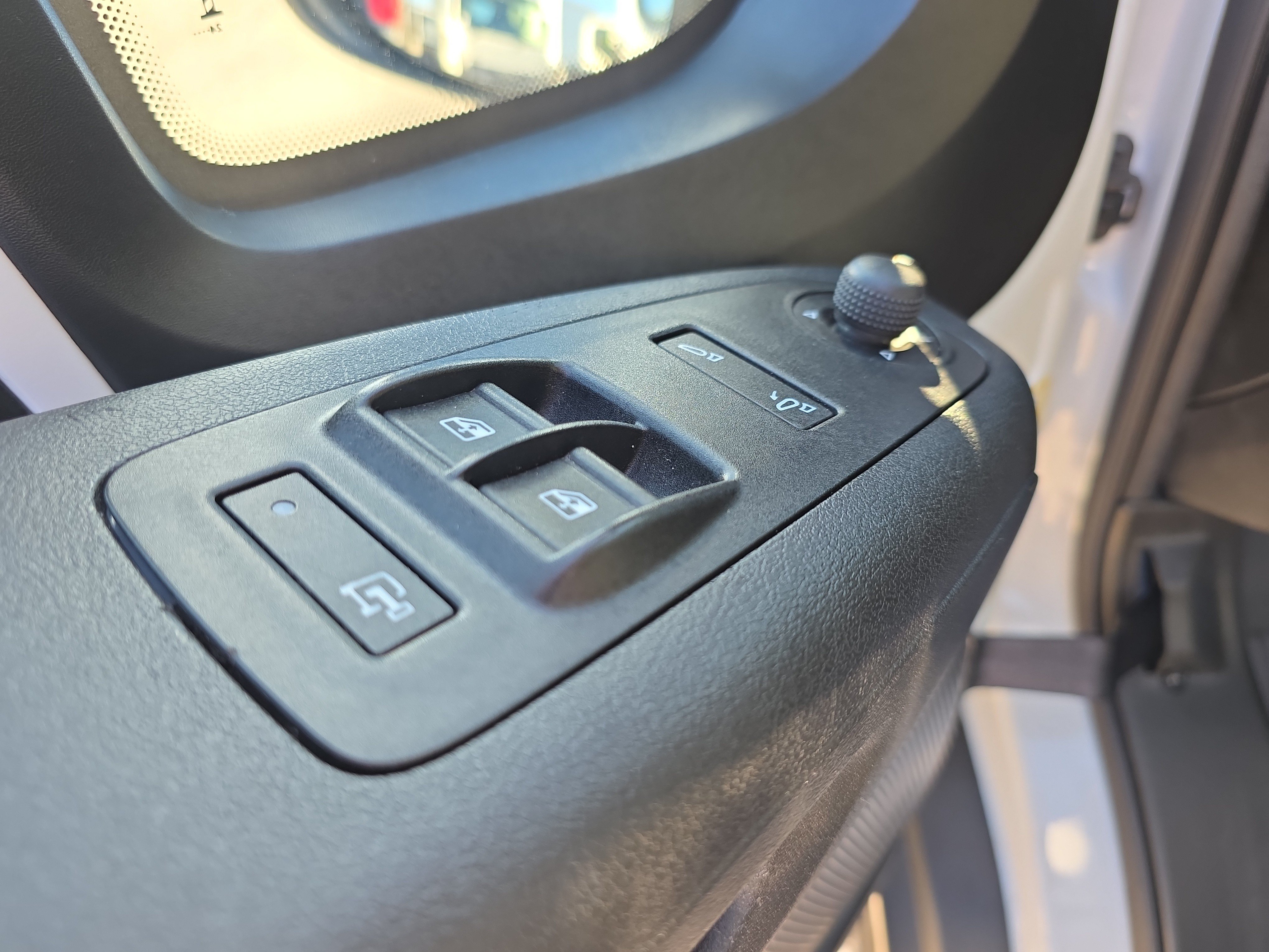 Used 2025 RAM ProMaster 2500 w/ Convenience Group FWD image 19