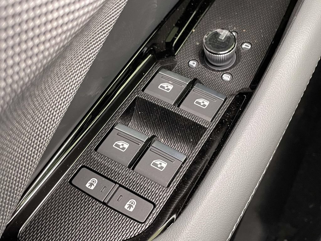 New 2026 Audi Q3 quattro 2.0T AWD/4WD image 36