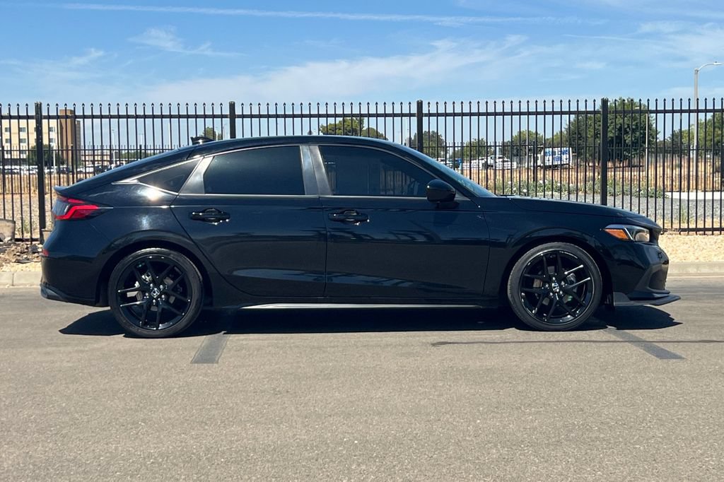 Used 2023 Honda Civic Sport image 3