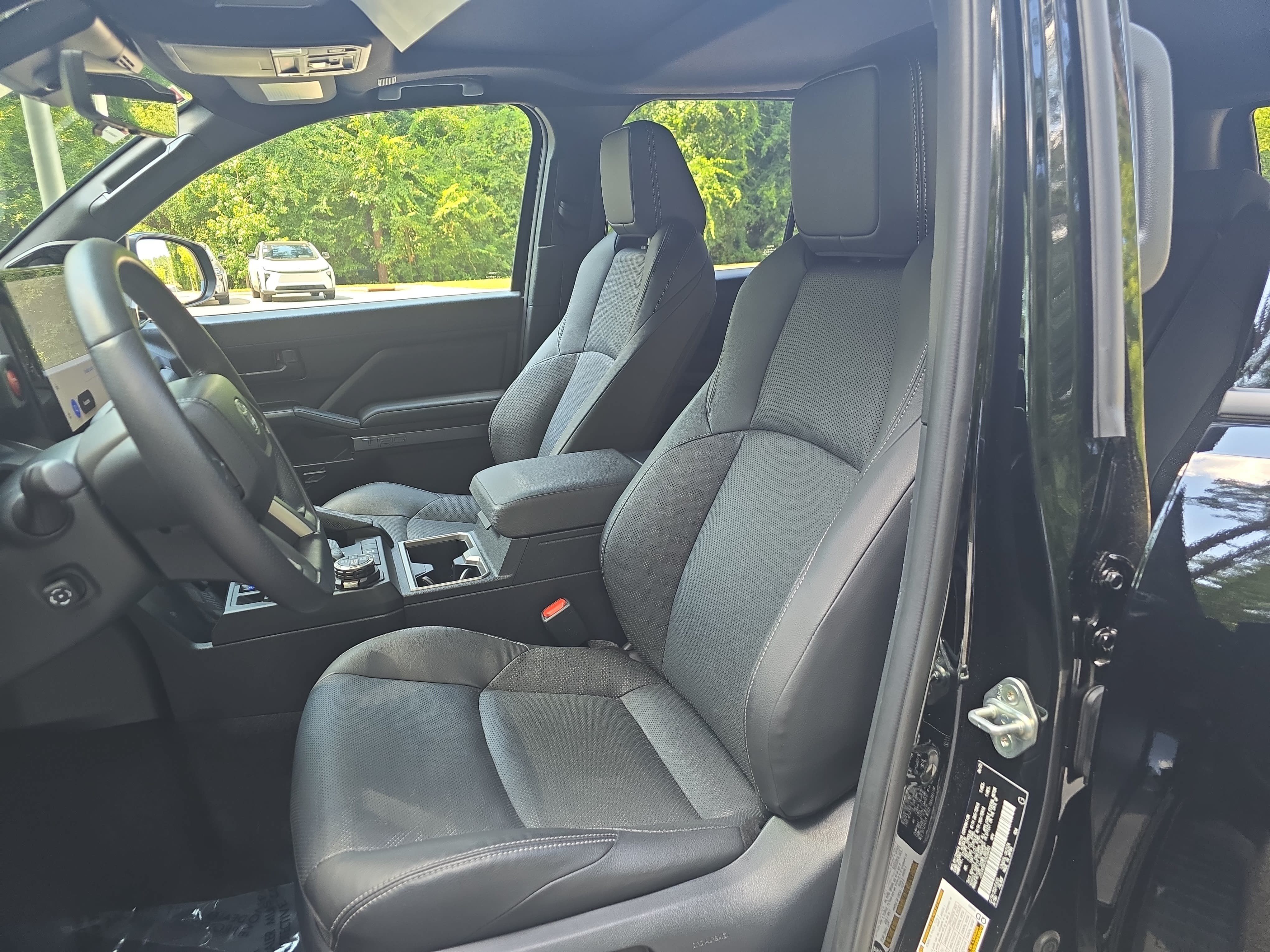 Used 2025 Toyota 4Runner TRD Off-Road Premium w/ Tow Technology Package AWD/4WD image 17