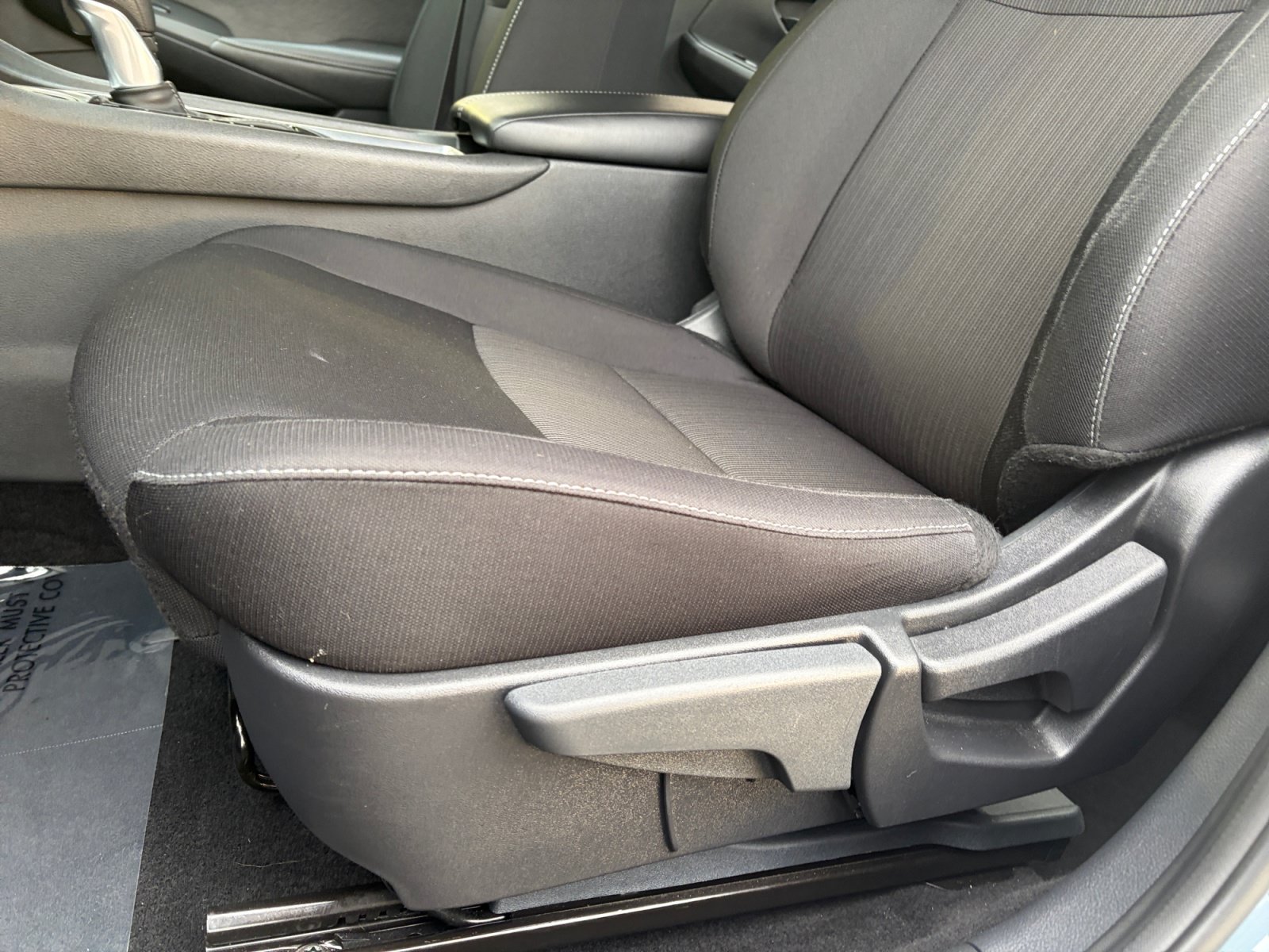 Used 2025 Nissan Sentra SV w/ All-Weather Package FWD image 13