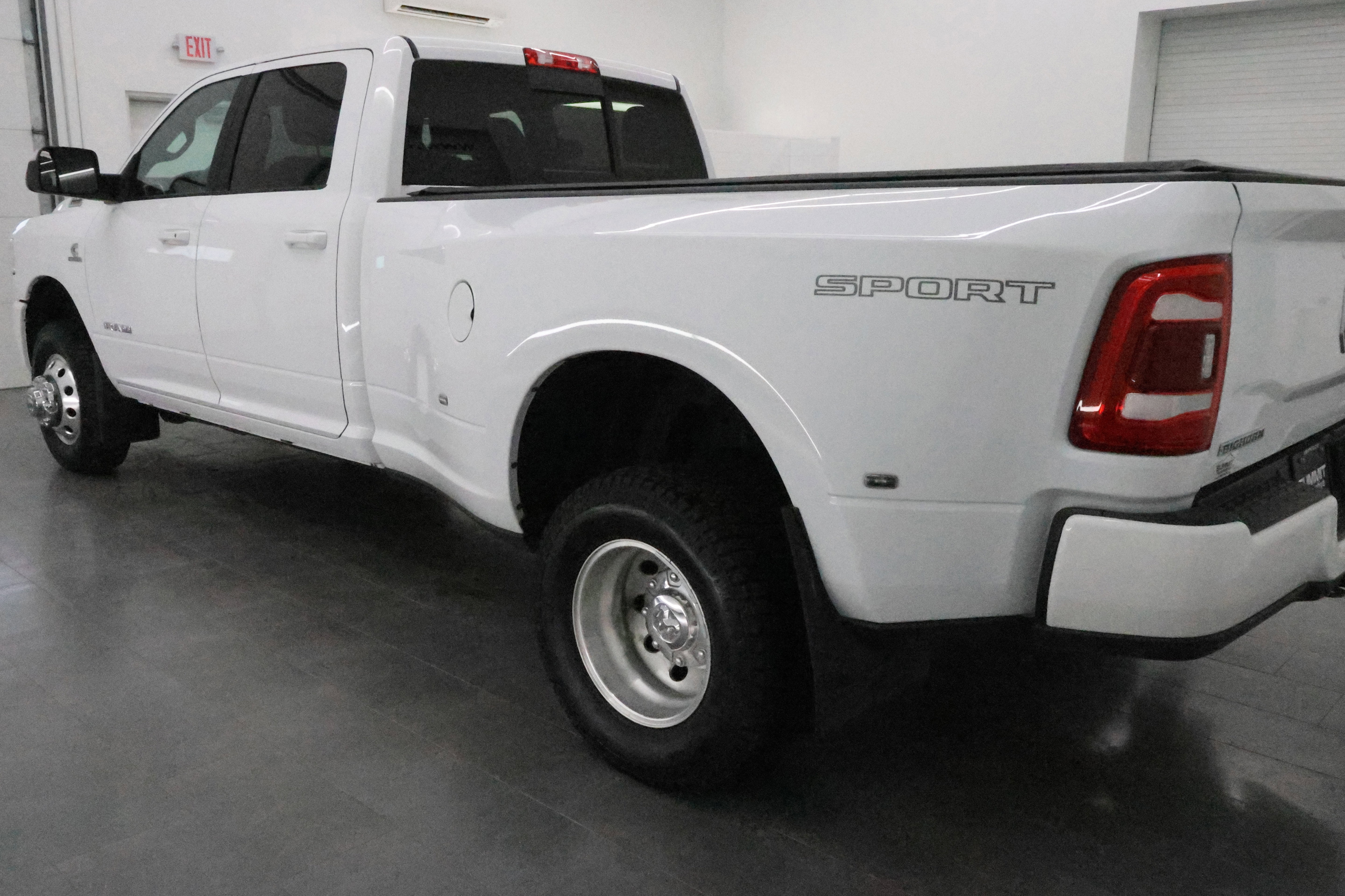 Used 2022 RAM 3500 Big Horn w/ Level C Equiment Group image 6