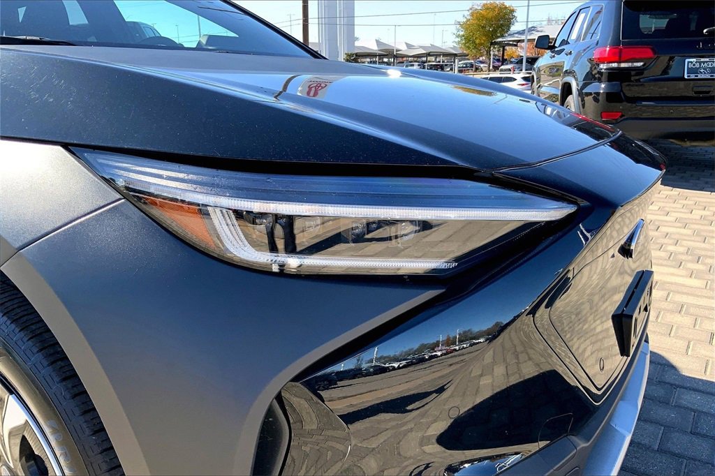 Used 2023 Subaru Solterra Premium image 31