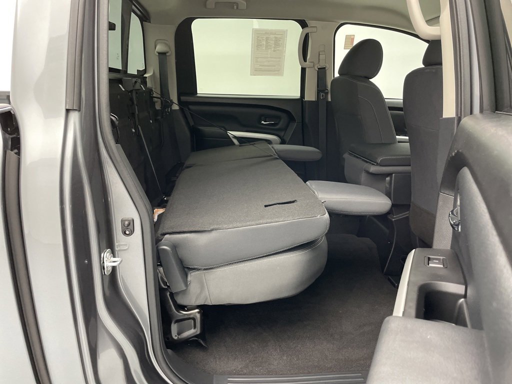 Used 2024 Nissan Titan SV image 43