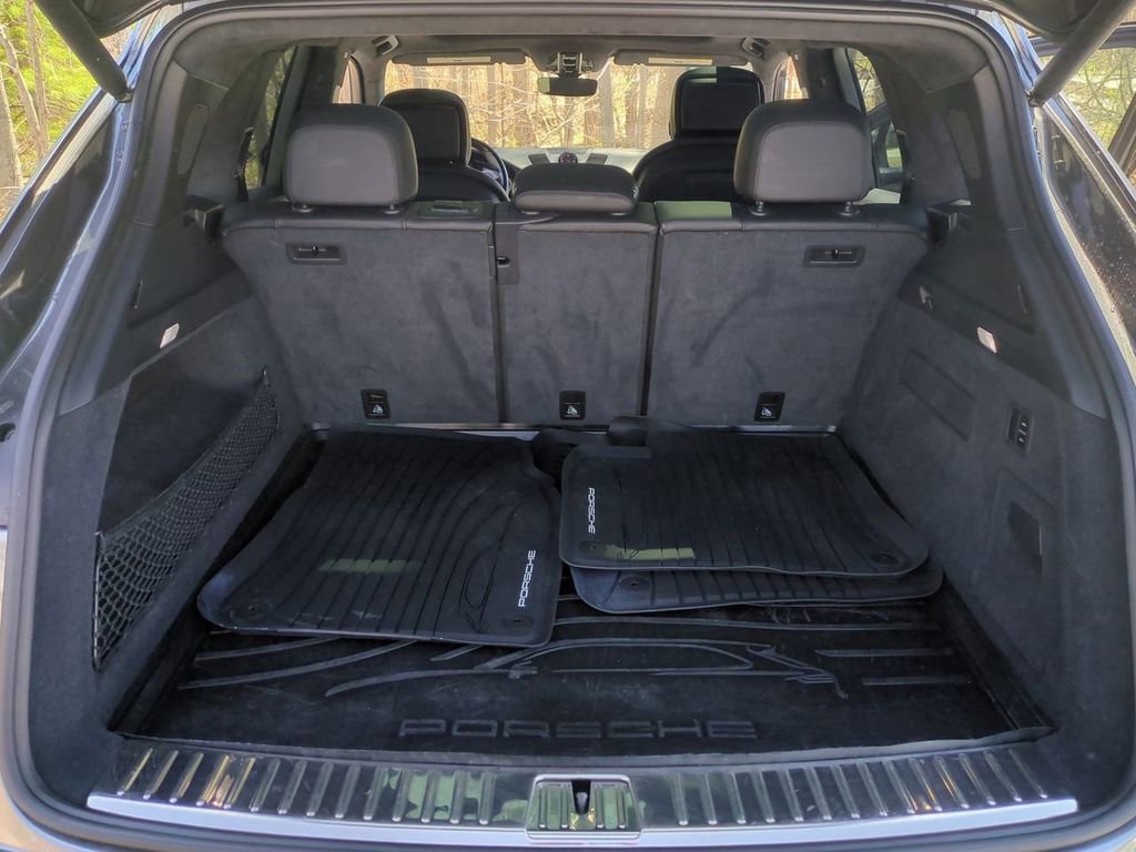 Used 2019 Porsche Cayenne Turbo AWD/4WD image 27