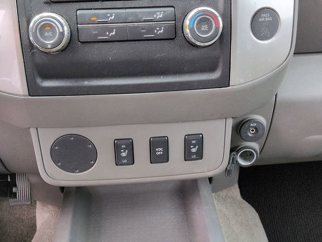 Used 2011 Nissan Frontier SL w/ Moonroof Pkg image 7