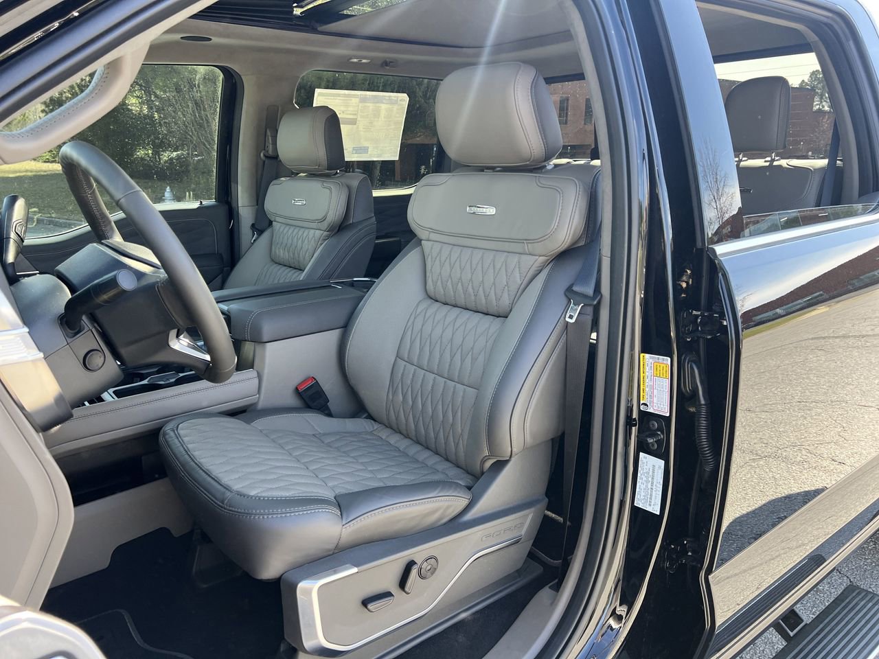 New 2026 Ford F250 Platinum w/ Platinum Plus Package image 21