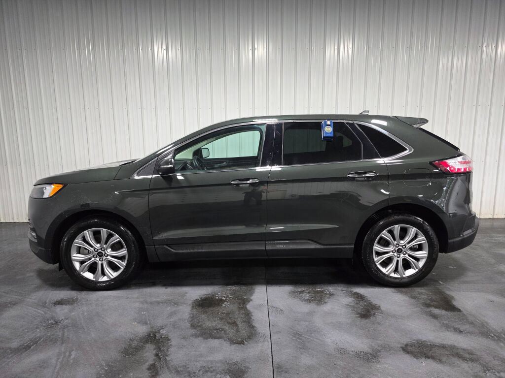 Used 2023 Ford Edge Titanium w/ Cargo Accessory Package AWD/4WD image 4