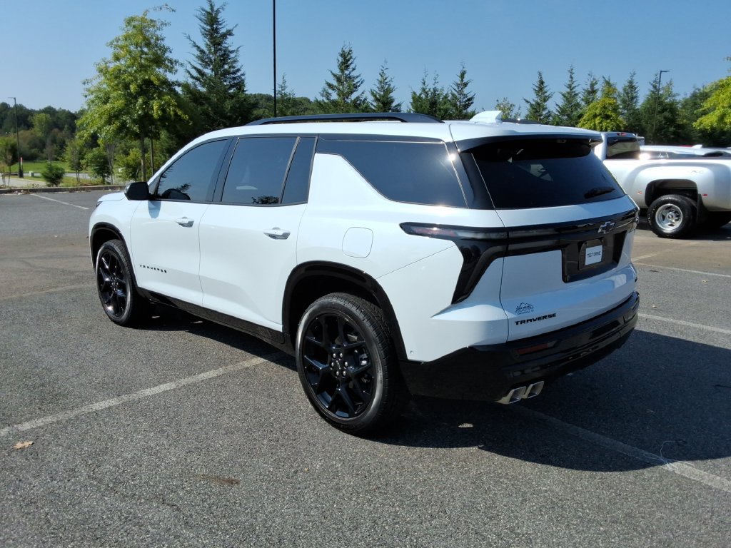 Certified 2026 Chevrolet Traverse RS FWD image 7