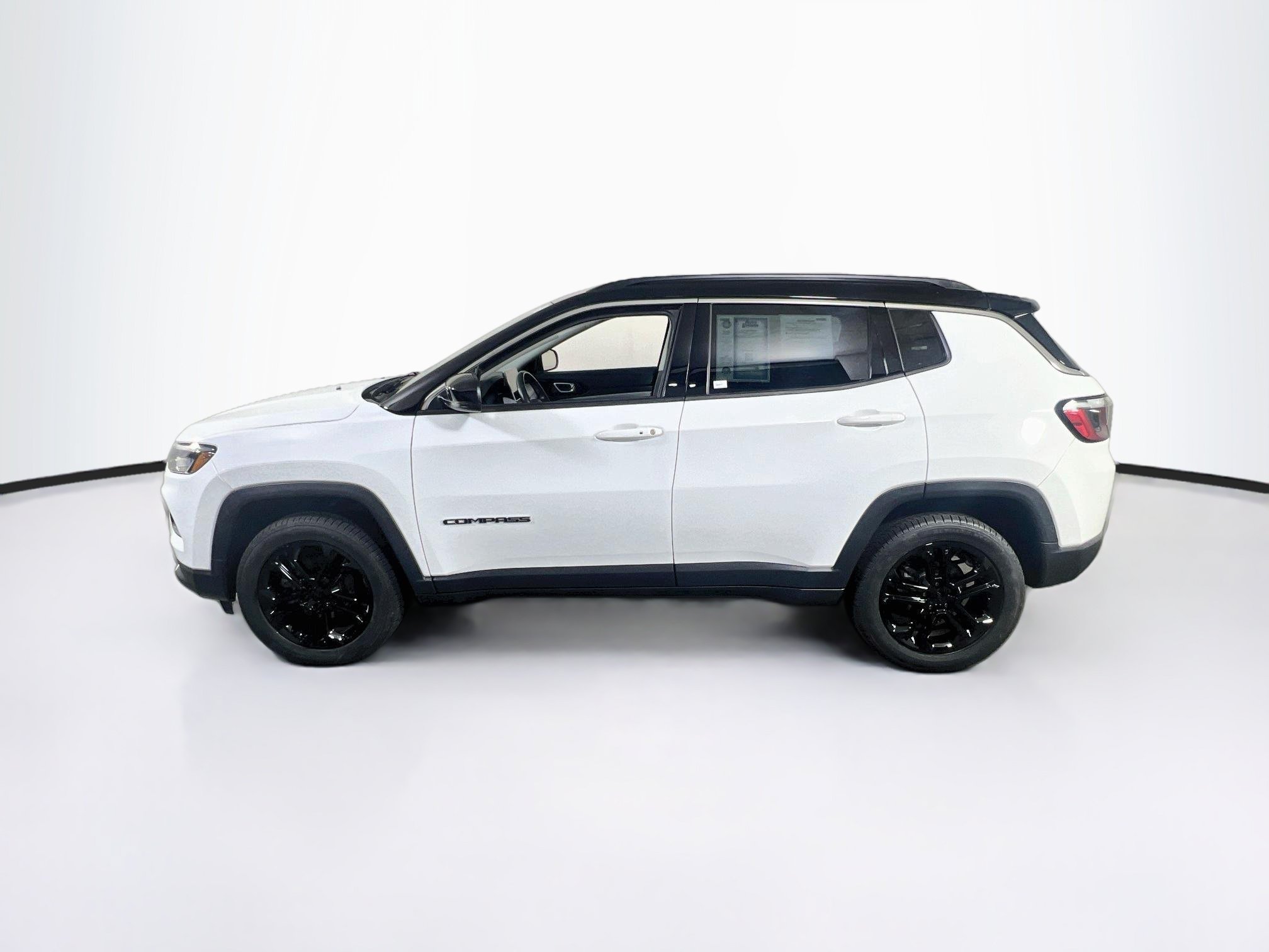 Used 2022 Jeep Compass Limited AWD/4WD image 8