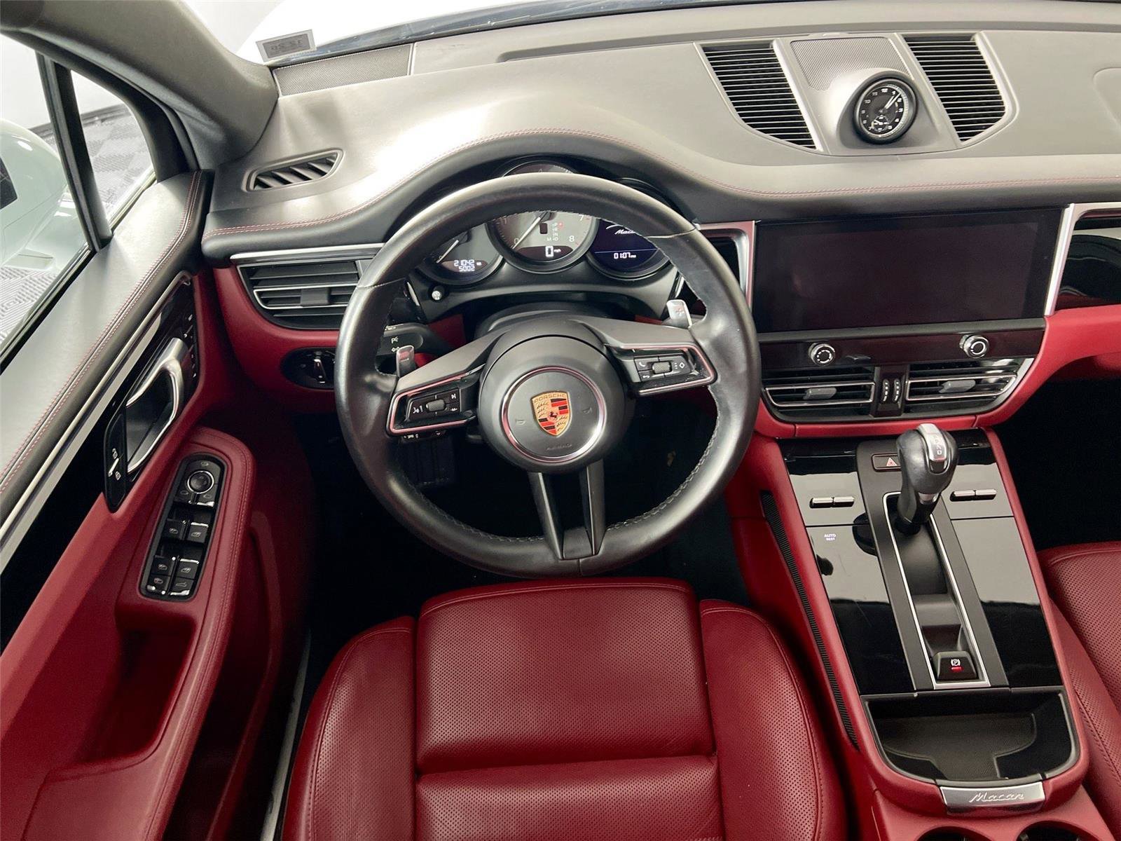 Used 2023 Porsche Macan S image 20